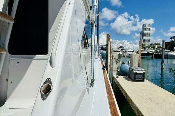Viking 65 Cinvertible Yacht For Sale