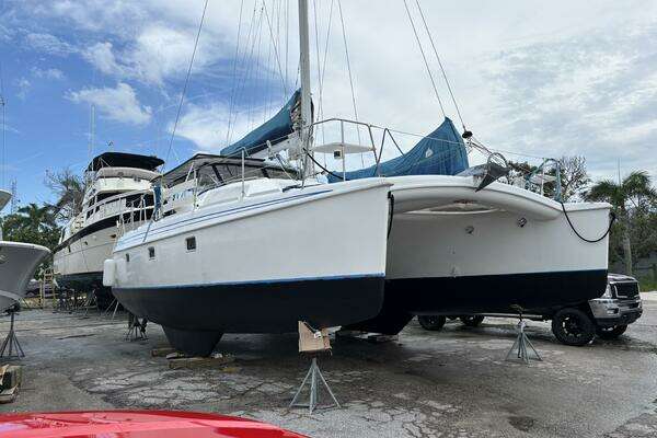 Manta 40 Sail Catamaran Yacht For Sale