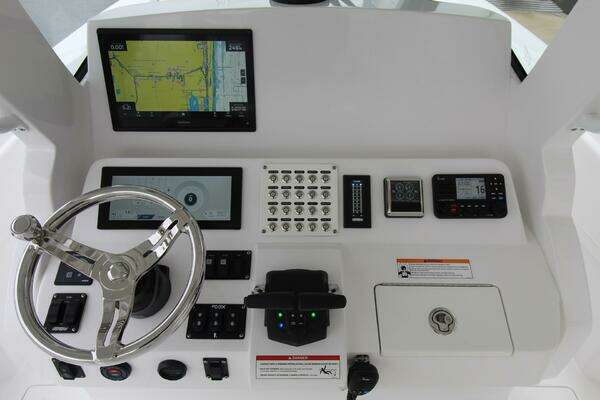 Intrepid Nomad SE Yacht For Sale