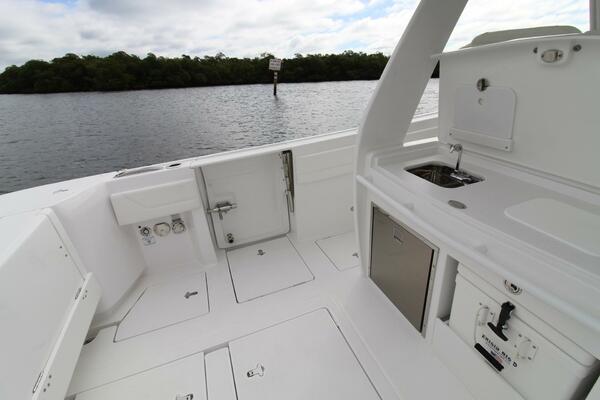 37ft Intrepid Yacht For Sale