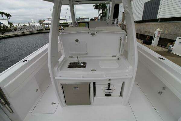 Intrepid Nomad SE Yacht For Sale