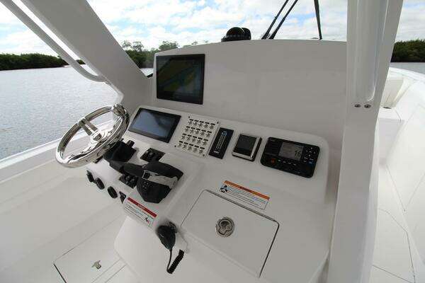 Intrepid Nomad SE Yacht For Sale