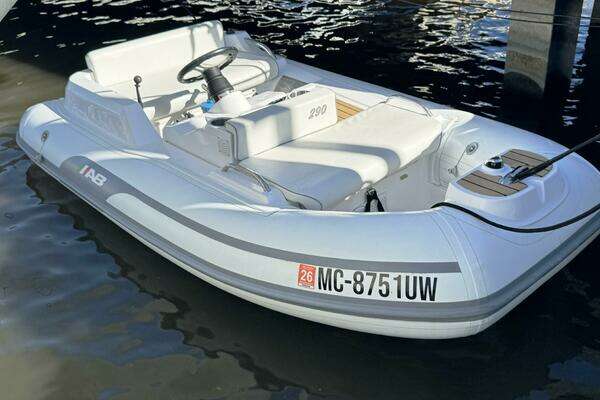 Sea Ray 510 Sundancer Yacht For Sale