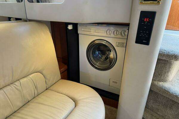 Sea Ray 510 Sundancer Yacht For Sale