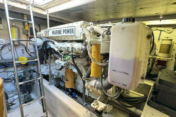 Sea Ray 510 Sundancer Yacht For Sale