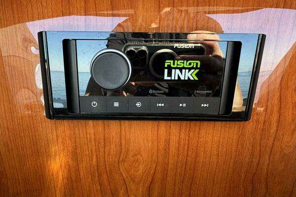 Sea Ray 510 Sundancer Yacht For Sale