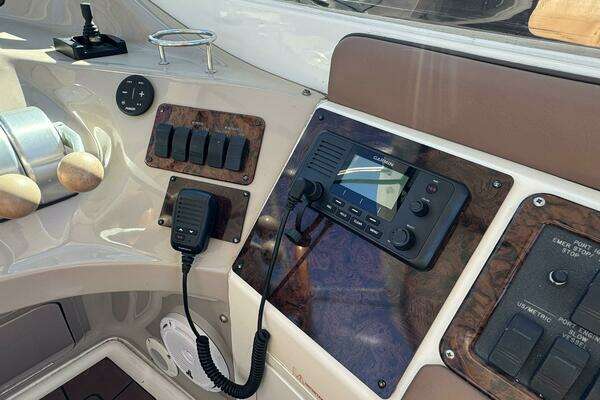 Sea Ray 510 Sundancer Yacht For Sale