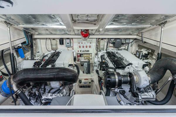 2008 Cabo 38 Express SHOW TIME 