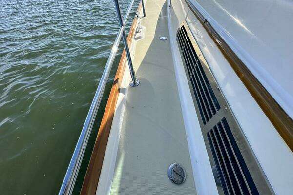 Sabre 34 Express Yacht For Sale