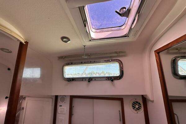 Sabre 34 Express Yacht For Sale