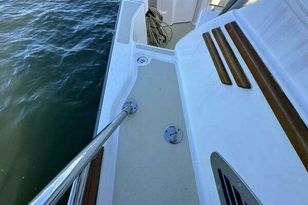 Sabre 34 Express Yacht For Sale