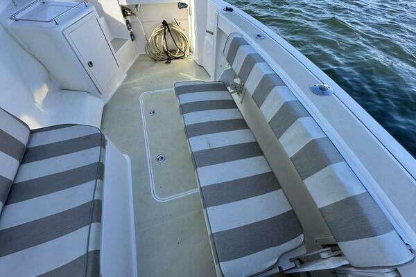 Sabre 34 Express Yacht For Sale