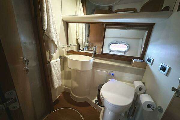 Ferretti Yachts 530 Yacht For Sale