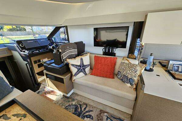 Prestige 460 Fly Yacht For Sale