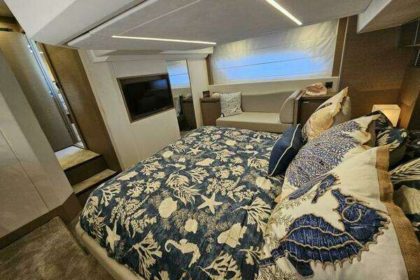 Prestige 460 Fly Yacht For Sale