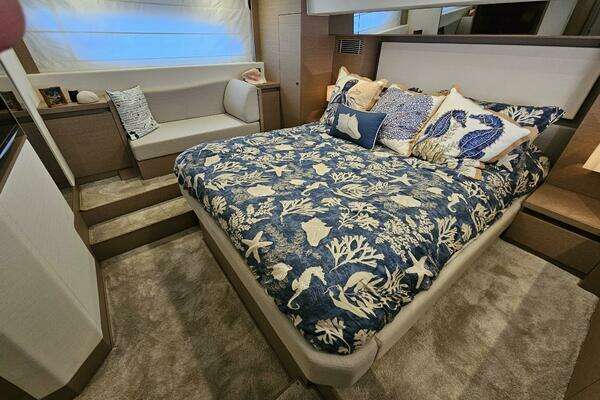 Prestige 460 Fly Yacht For Sale