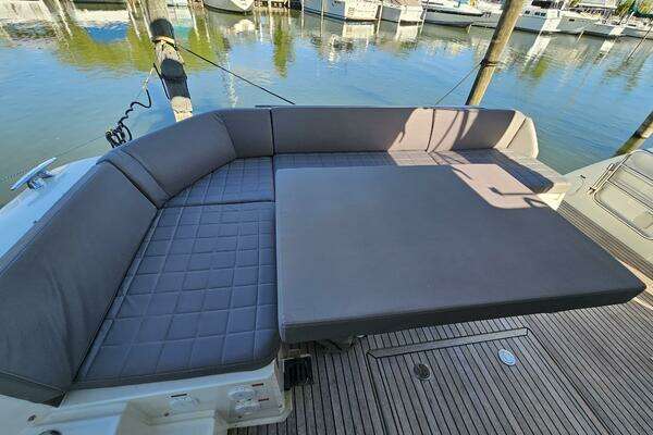 Prestige 460 Fly Yacht For Sale