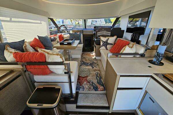 Prestige 460 Fly Yacht For Sale