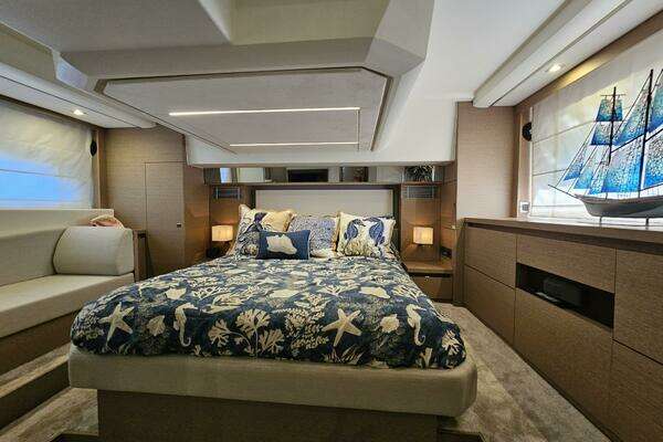 Prestige 460 Fly Yacht For Sale