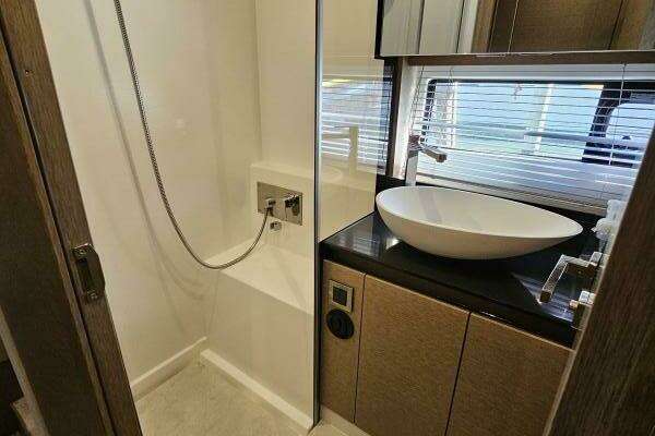 Prestige 460 Fly Yacht For Sale