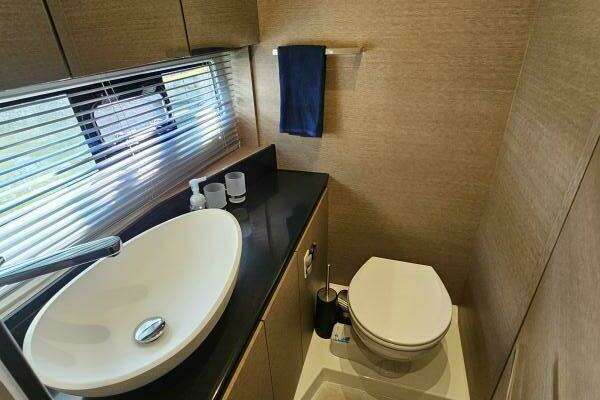 Prestige 460 Fly Yacht For Sale