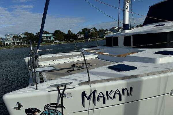 Photo of the 2006 Lagoon 440 "MAKANI"