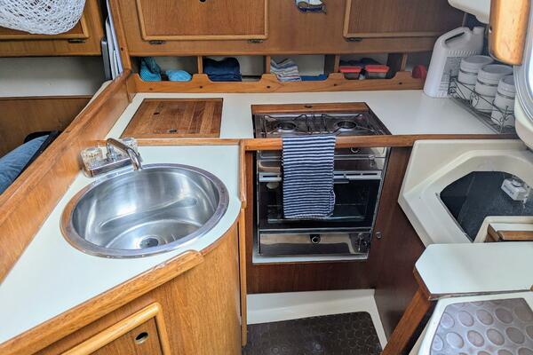 Larose des Vents V 33ft Hunter Yacht For Sale