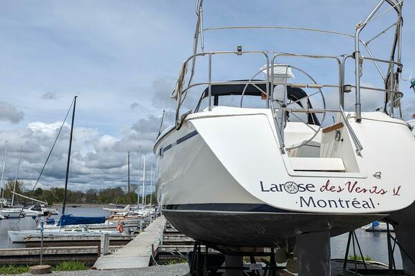 Larose des Vents V 33ft Hunter Yacht For Sale