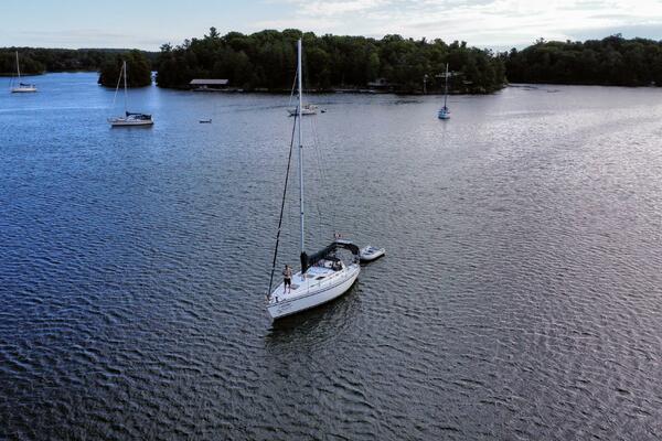 Larose des Vents V 33ft Hunter Yacht For Sale