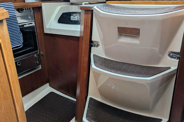 Larose des Vents V 33ft Hunter Yacht For Sale