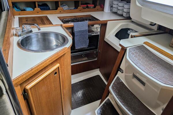Larose des Vents V 33ft Hunter Yacht For Sale