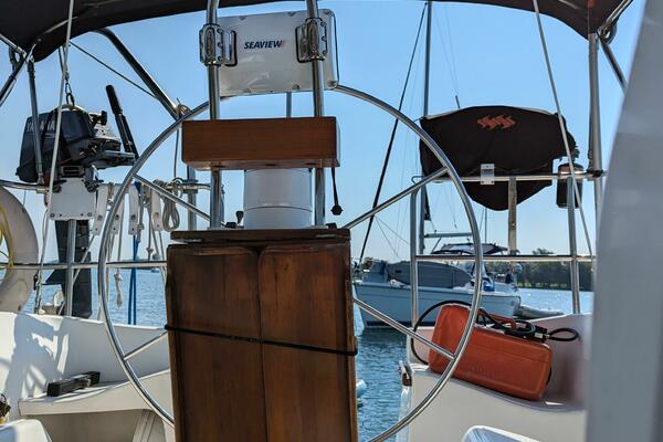 Larose des Vents V 33ft Hunter Yacht For Sale