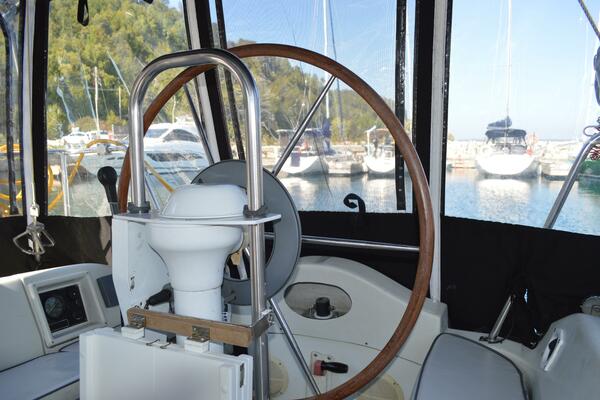 Moonraker 32ft Kirie Yacht For Sale