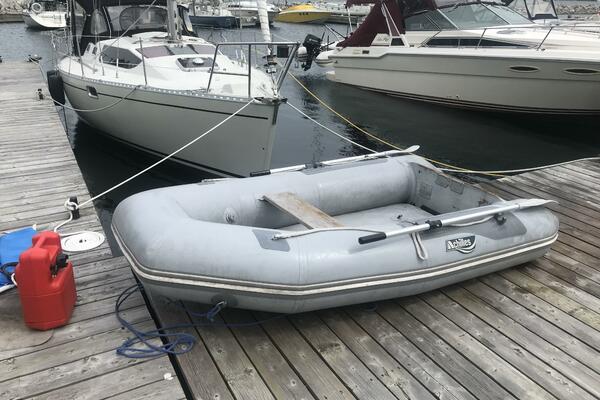 Moonraker 32ft Kirie Yacht For Sale