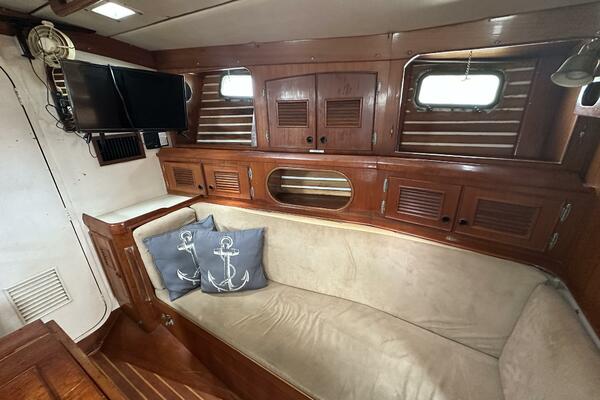 Big Adventure 46ft Oceanic Yacht For Sale