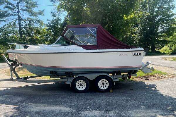 20-ft-Limestone-1986-- Orillia Ontario Canada  yacht for sale