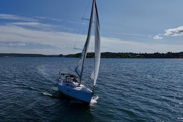 Monarch 35ft Hunter Yacht For Sale