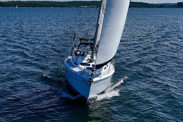 Monarch 35ft Hunter Yacht For Sale
