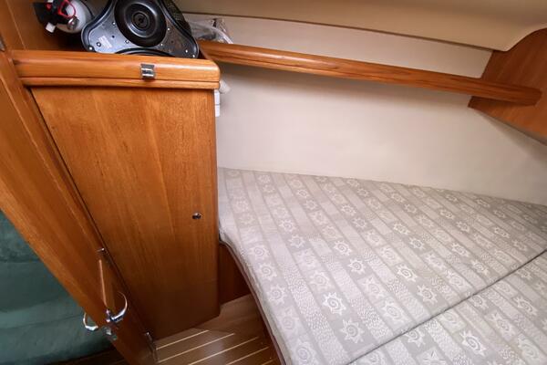 Monarch 35ft Hunter Yacht For Sale