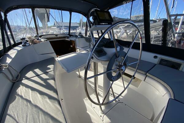 Monarch 35ft Hunter Yacht For Sale