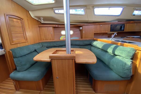 Monarch 35ft Hunter Yacht For Sale