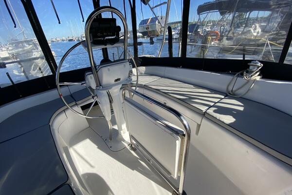 Monarch 35ft Hunter Yacht For Sale