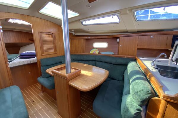 Monarch 35ft Hunter Yacht For Sale