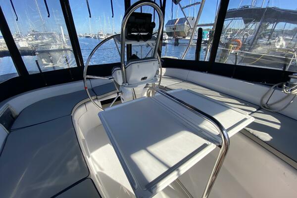 Monarch 35ft Hunter Yacht For Sale