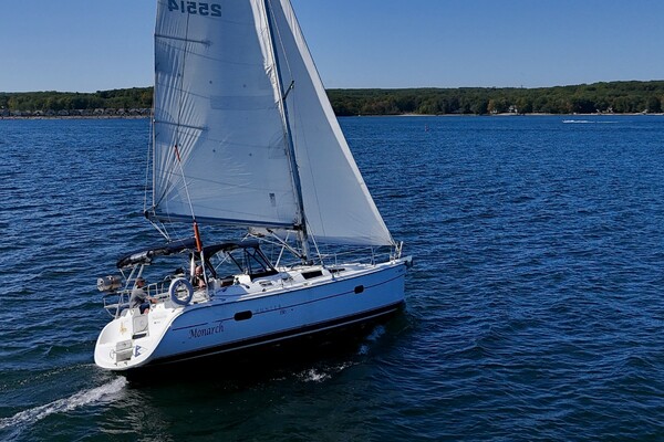 Monarch 35ft Hunter Yacht For Sale