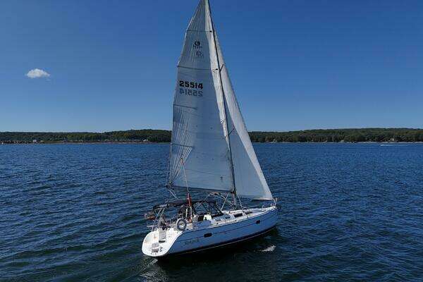 35-ft-Hunter-2003-356-Monarch-Midland Ontario Canada yacht for sale