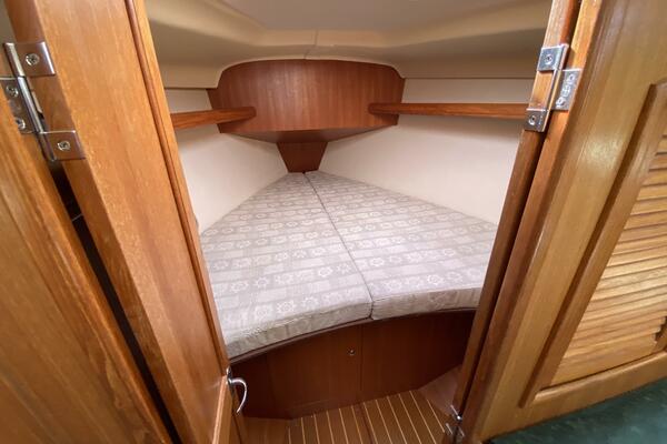 Monarch 35ft Hunter Yacht For Sale