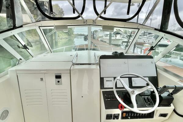 28ft Pursuit Yacht For Sale 28ft Pursuit Yacht For Sale