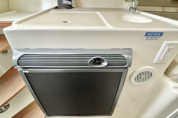 28ft Pursuit Yacht For Sale 28ft Pursuit Yacht For Sale