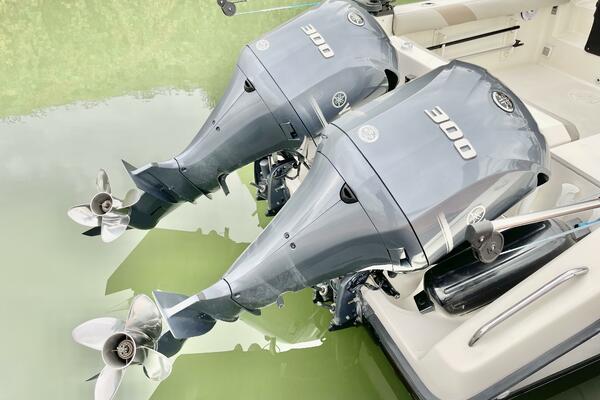 28ft Pursuit Yacht For Sale 28ft Pursuit Yacht For Sale